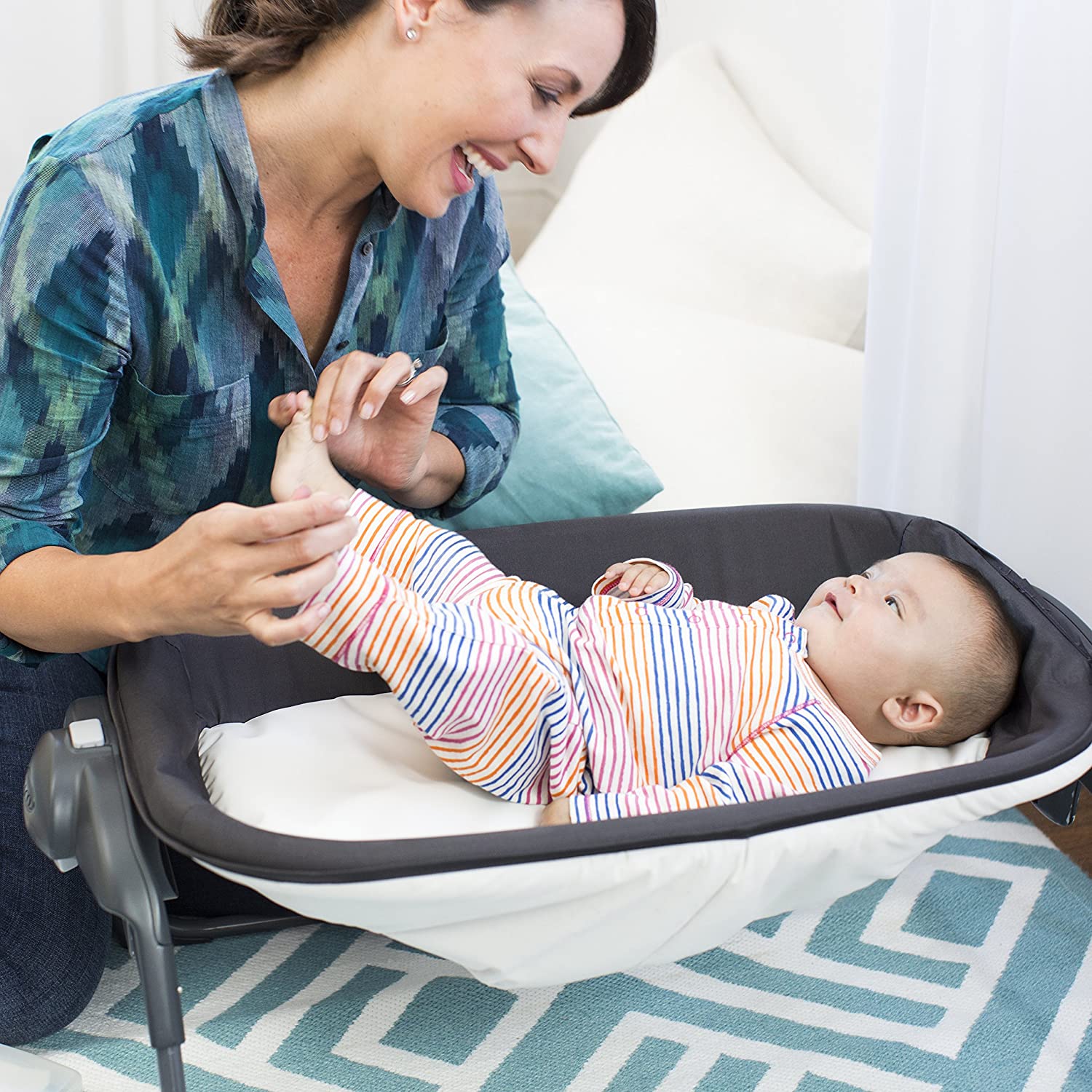 Cuna corral portátil para bebés Pack 'N Play Affinia Graco