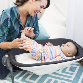 Cuna corral portátil para bebés Pack 'N Play Affinia Graco